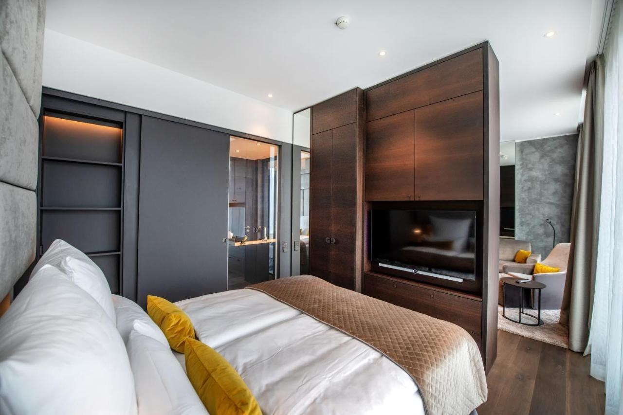 ホテル Faehrhaus Koblenz エクステリア 写真 A bedroom at the hotel