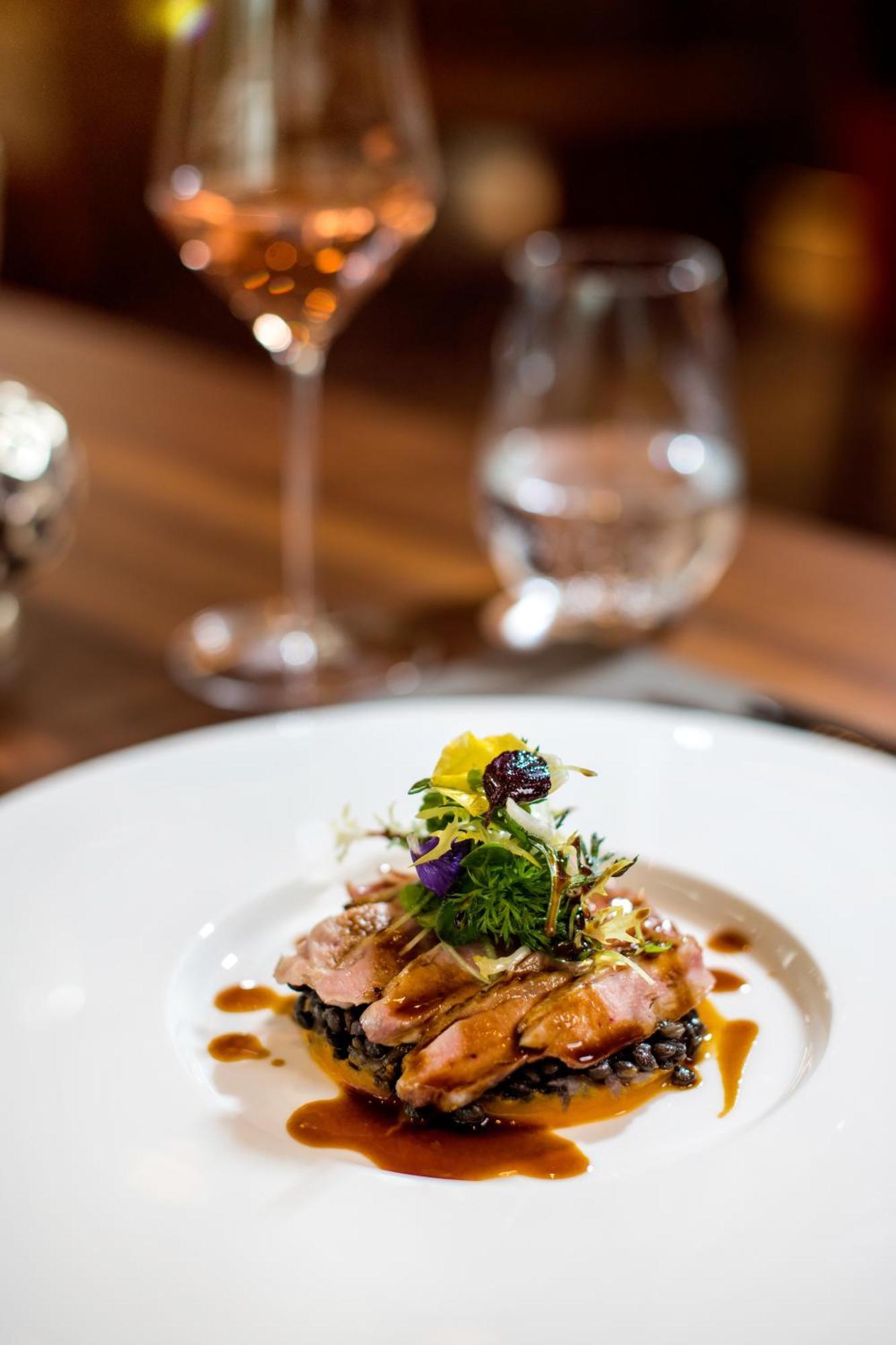 ホテル Faehrhaus Koblenz エクステリア 写真 A meal at the restaurant