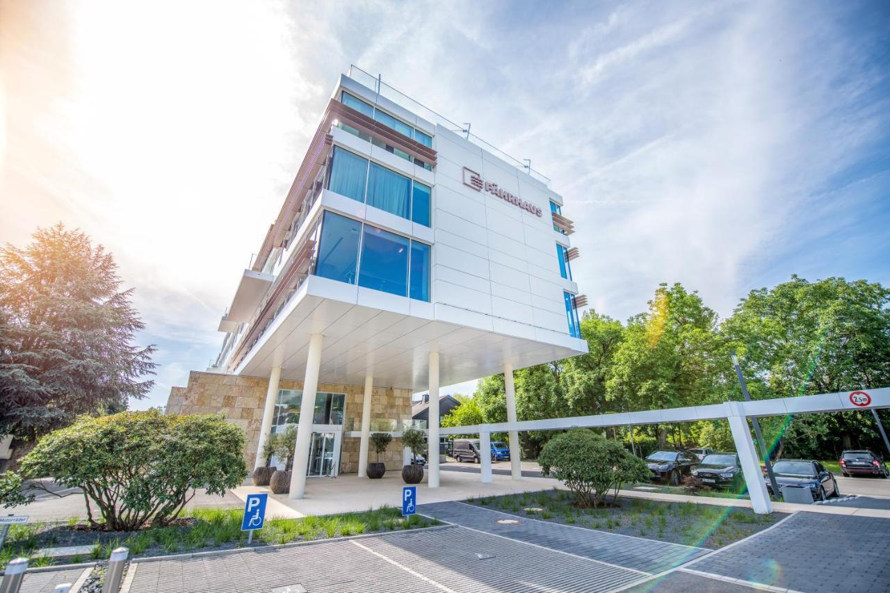 ホテル Faehrhaus Koblenz エクステリア 写真 The University of Luxembourg's main building